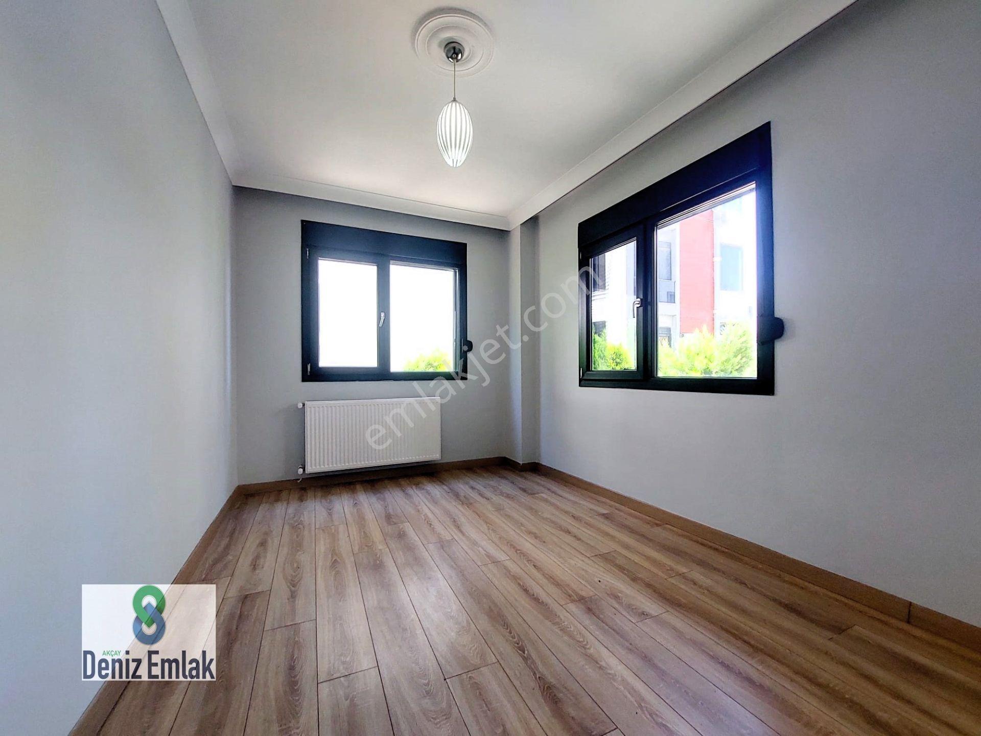 Denizden Akçayda Asansörlü Yeni Doğalgazlı Satılık 2+1 Daire. — fotoğraf 13