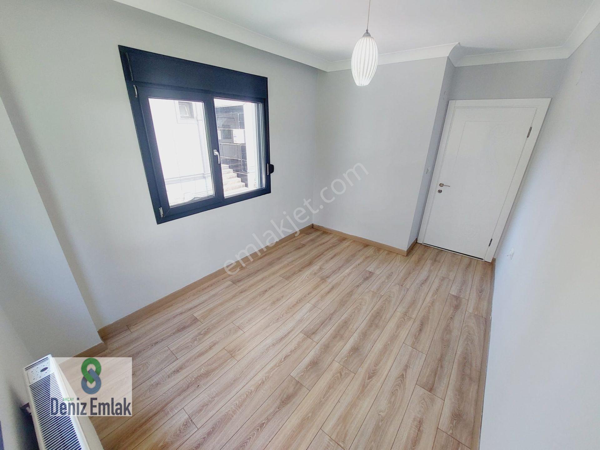 Denizden Akçayda Asansörlü Yeni Doğalgazlı Satılık 2+1 Daire. — fotoğraf 14