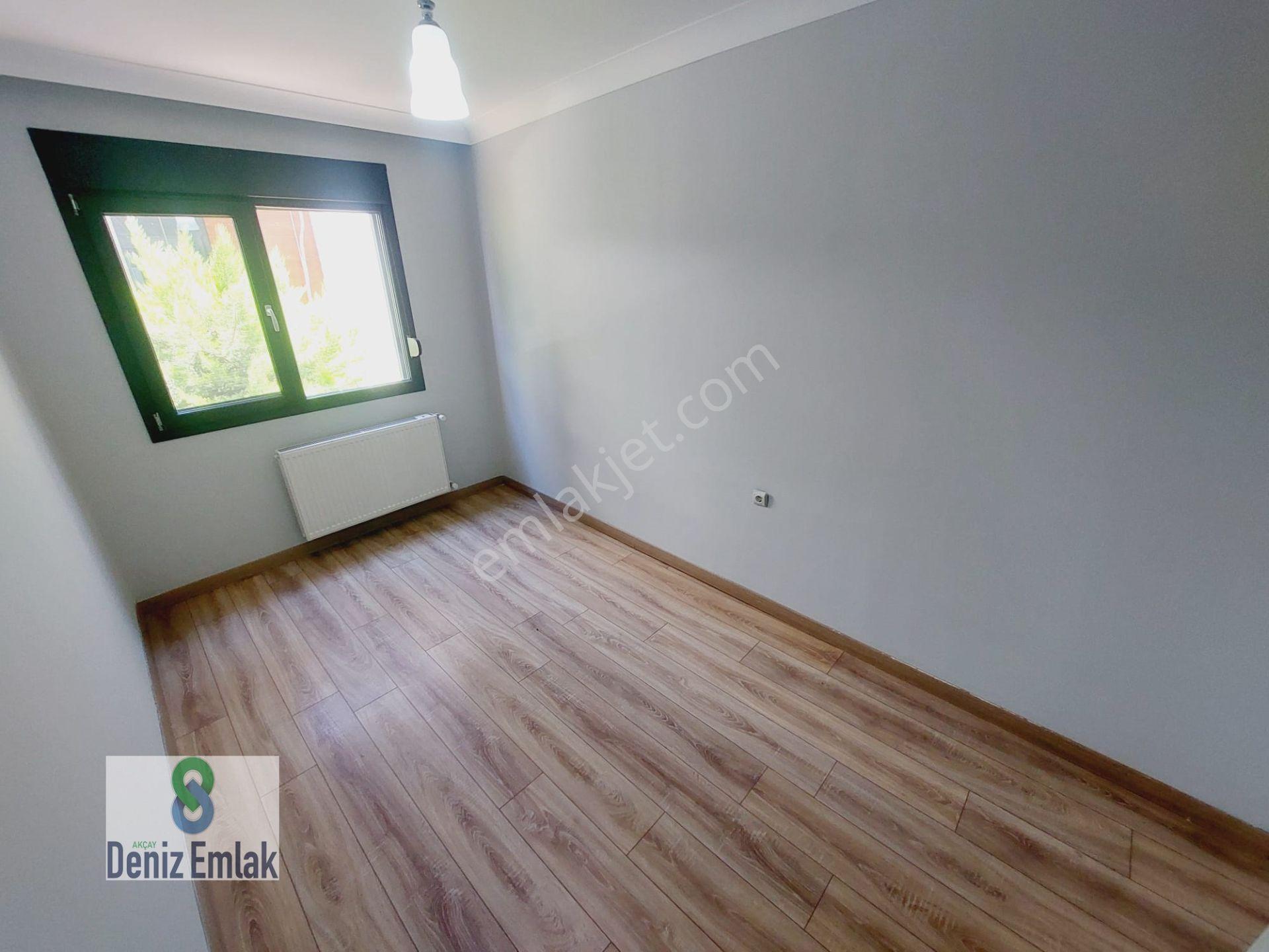 Denizden Akçayda Asansörlü Yeni Doğalgazlı Satılık 2+1 Daire. — fotoğraf 27