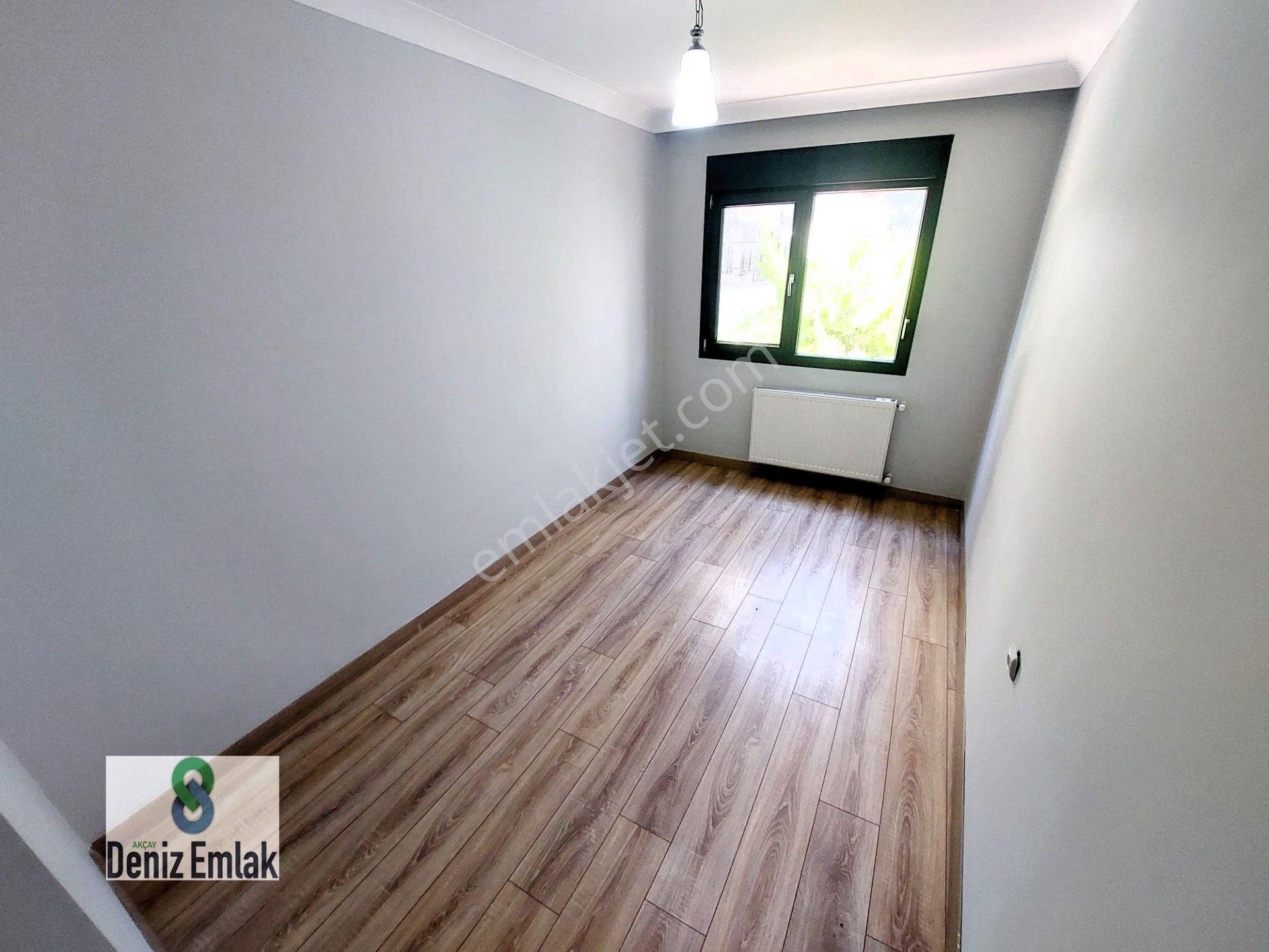 Denizden Akçayda Asansörlü Yeni Doğalgazlı Satılık 2+1 Daire. — fotoğraf 31