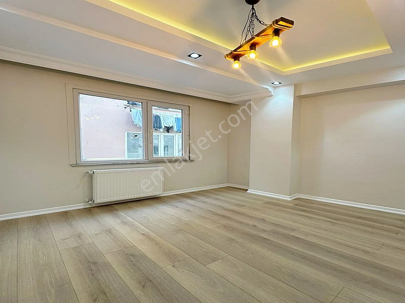 Metrobüse Yakın Tek Daire Üzeri Lüx Arakat 2+1 Satılık Daire!! — fotoğraf 5