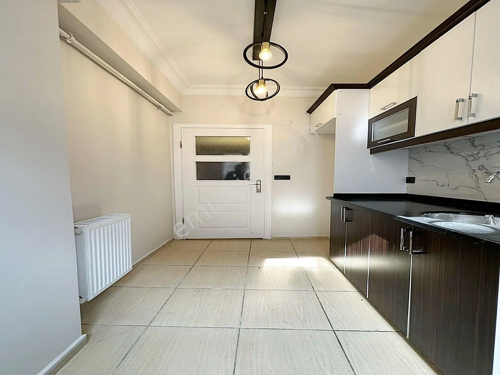 Metrobüse Yakın Tek Daire Üzeri Lüx Arakat 2+1 Satılık Daire!! — fotoğraf 13