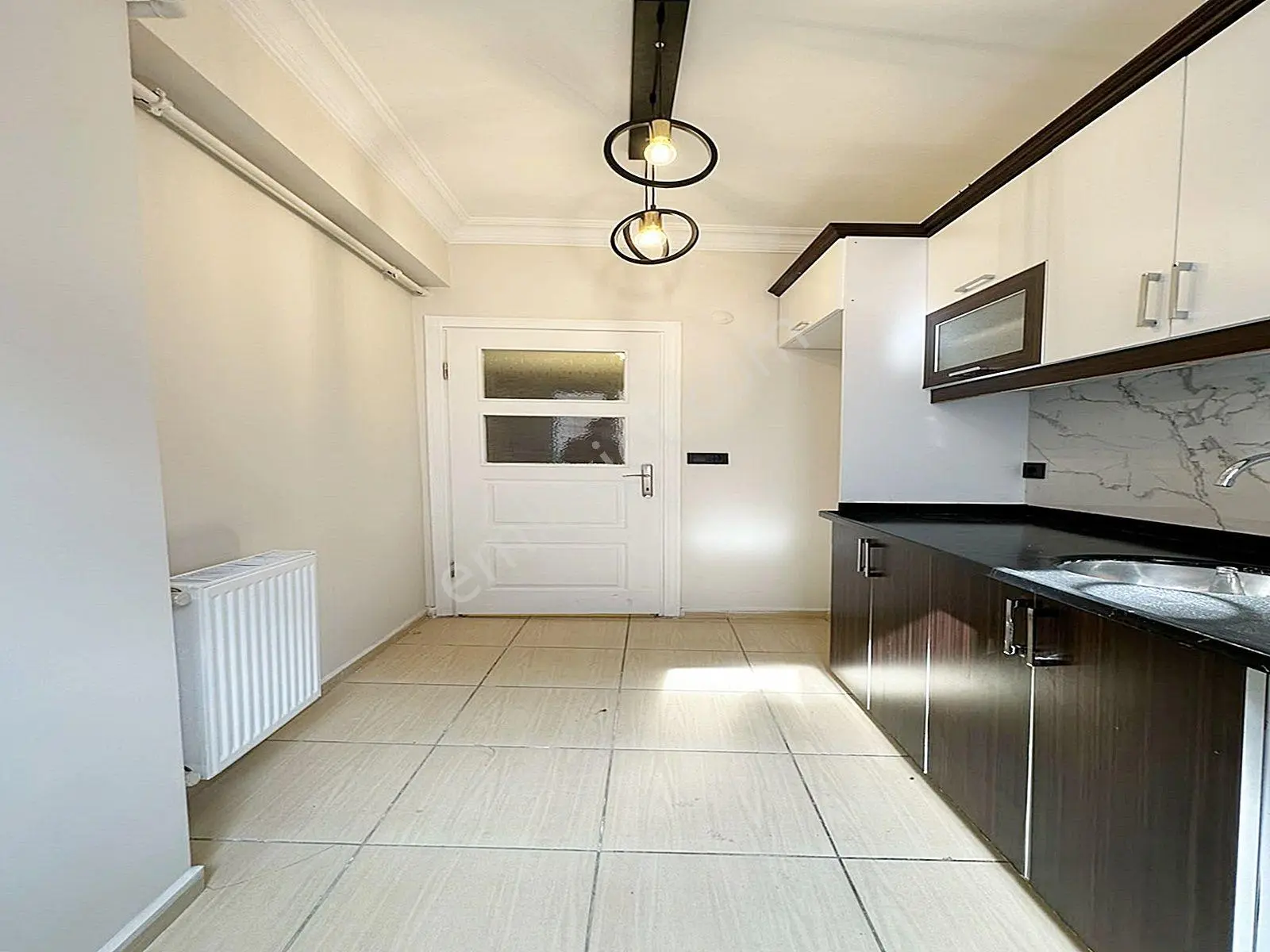 Metrobüse Yakın Tek Daire Üzeri Lüx Arakat 2+1 Satılık Daire!! — fotoğraf 15