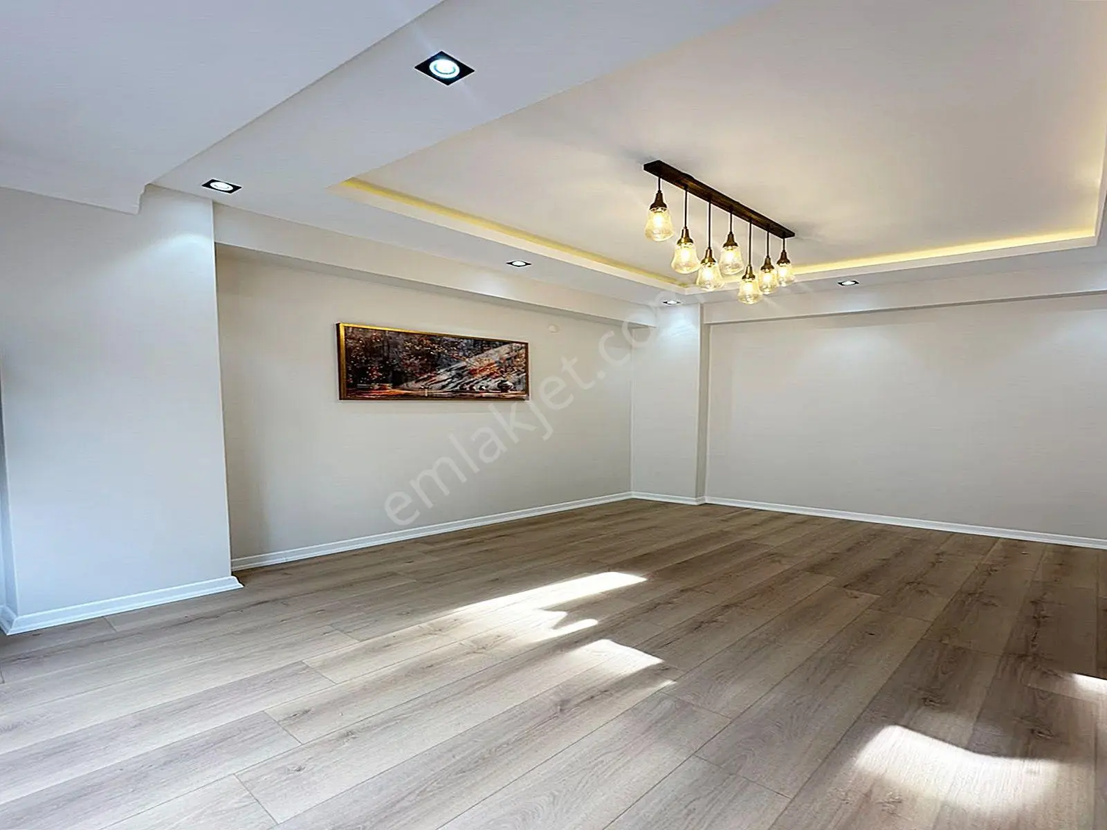 Metrobüse Yakın Tek Daire Üzeri Lüx Arakat 2+1 Satılık Daire!! — fotoğraf 23