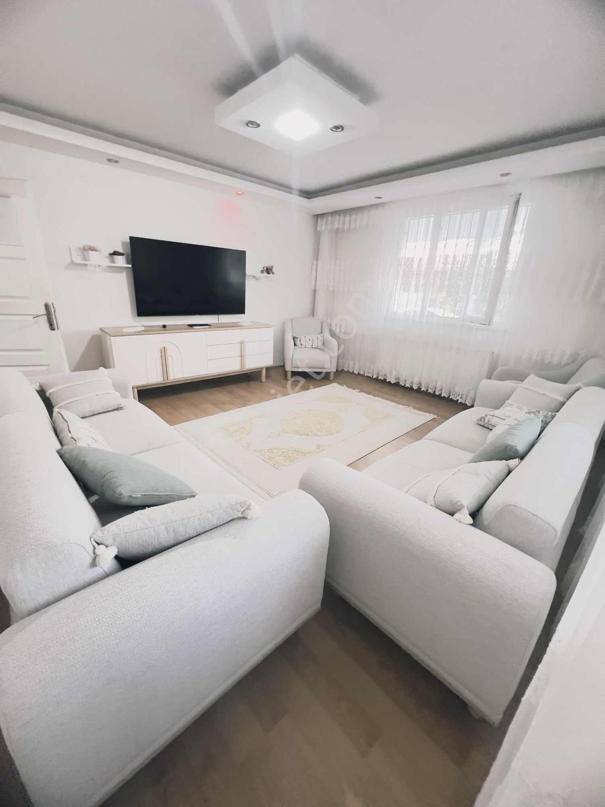 .bornova Caddesine Cephe Geniş Ferrah 3+1 — fotoğraf 2