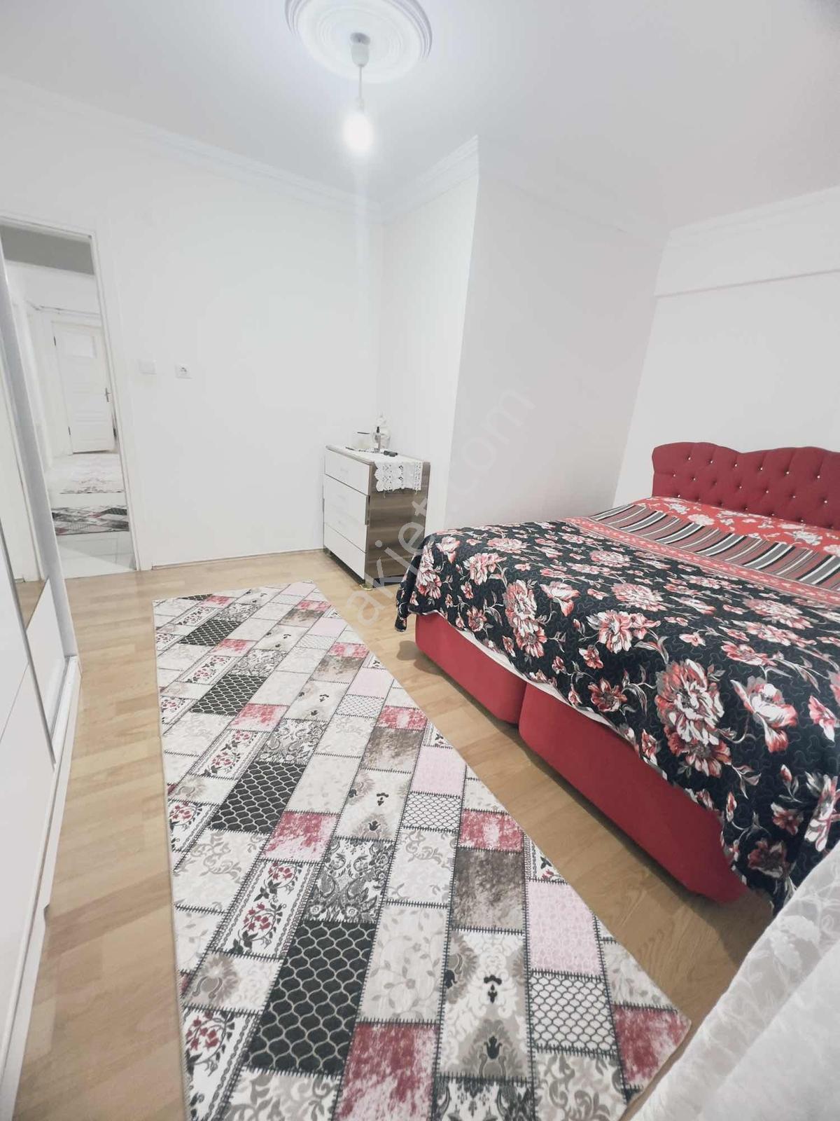 .bornova Caddesine Cephe Geniş Ferrah 3+1 — fotoğraf 7
