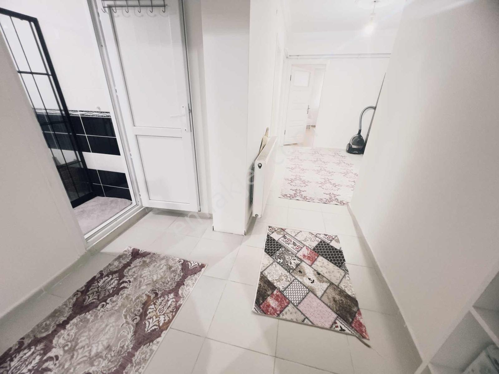.bornova Caddesine Cephe Geniş Ferrah 3+1 — fotoğraf 10