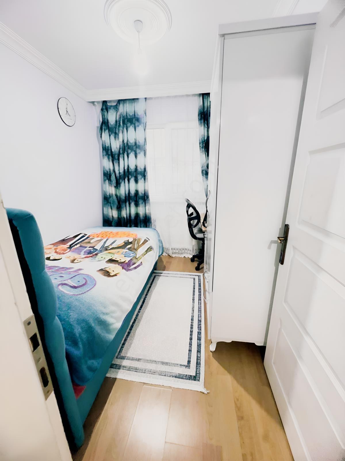 .bornova Caddesine Cephe Geniş Ferrah 3+1 — fotoğraf 20