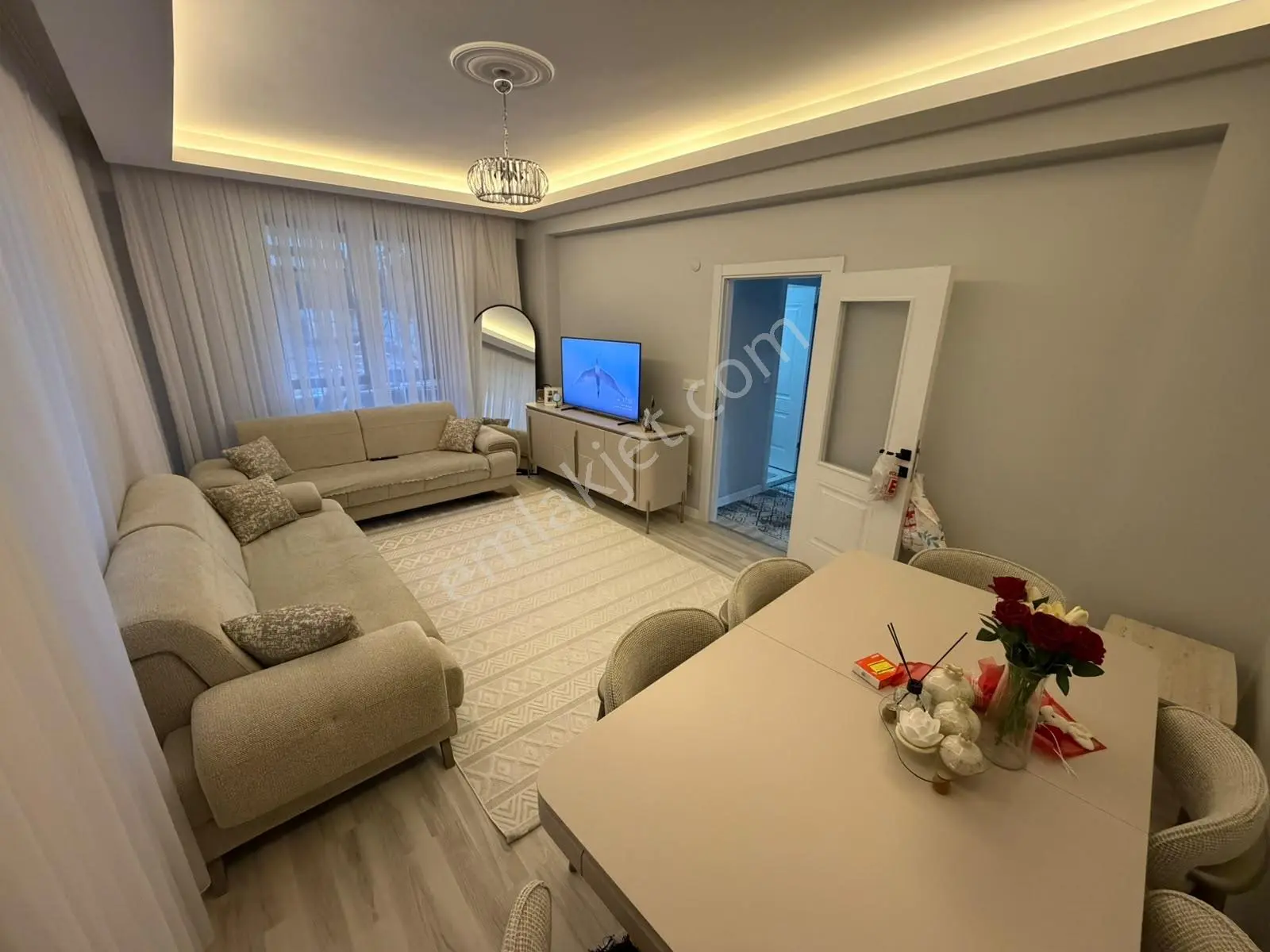 Orhangazi Caddesinde Yeni Bina 3+2 Satılık Ters Dubleks