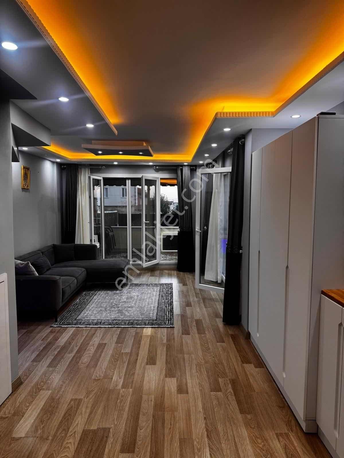 5 Yaşında 4+1 Lüks Villa | 200 M² Net | Kombili | Oturuma Hazır