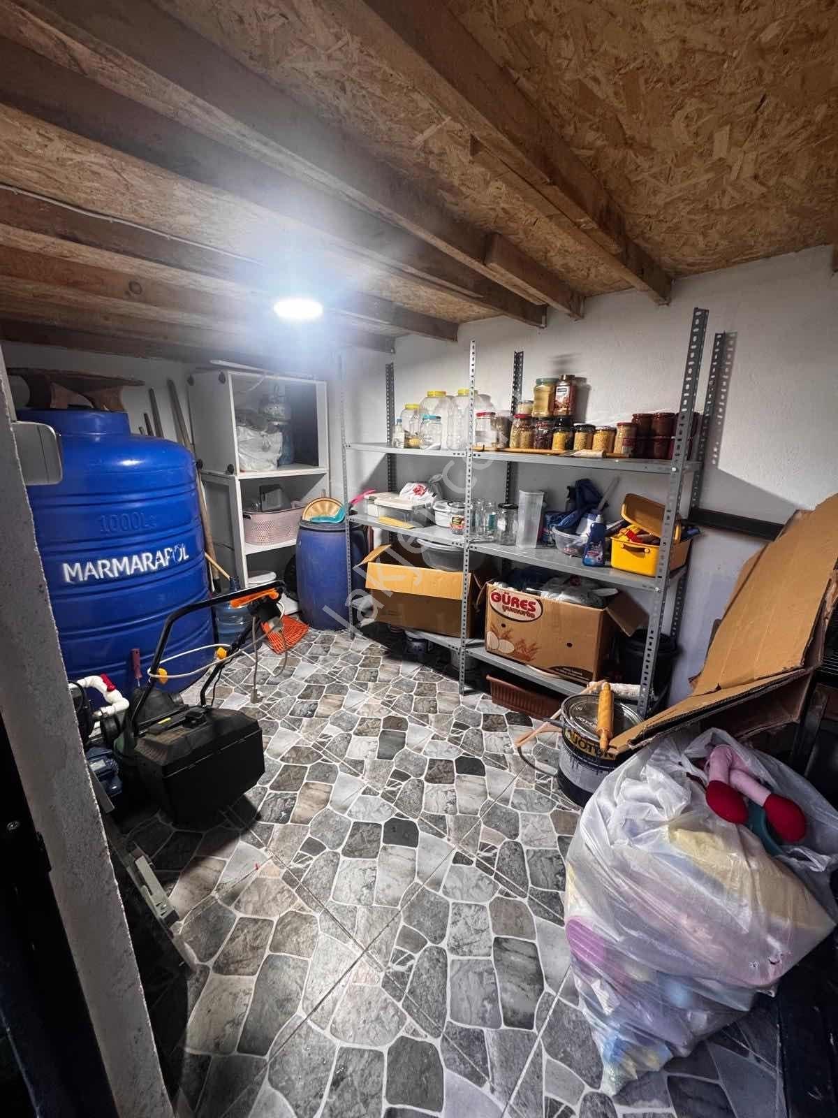 5 Yaşında 4+1 Lüks Villa | 200 M² Net | Kombili | Oturuma Hazır — fotoğraf 13