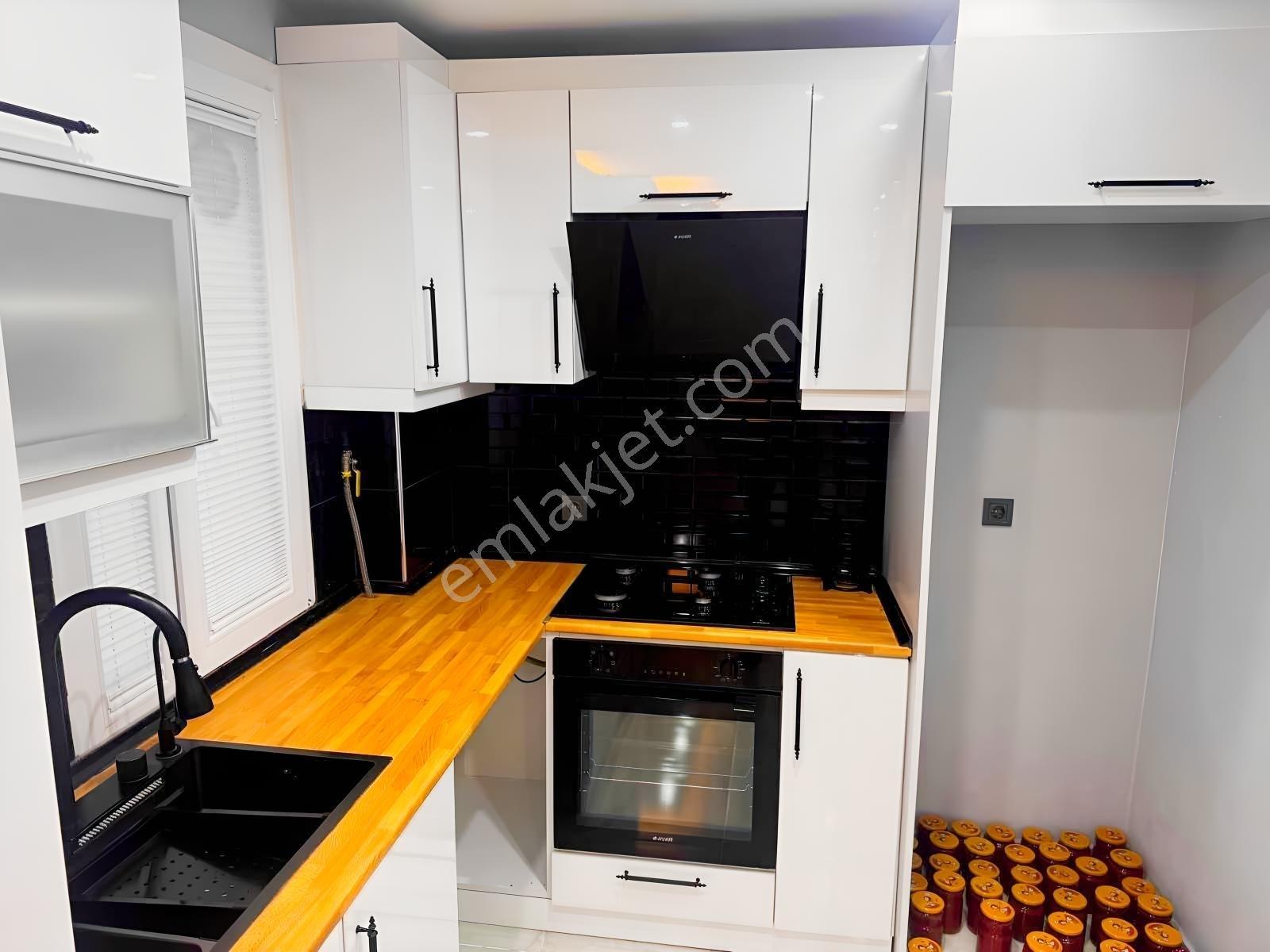 5 Yaşında 4+1 Lüks Villa | 200 M² Net | Kombili | Oturuma Hazır — fotoğraf 19