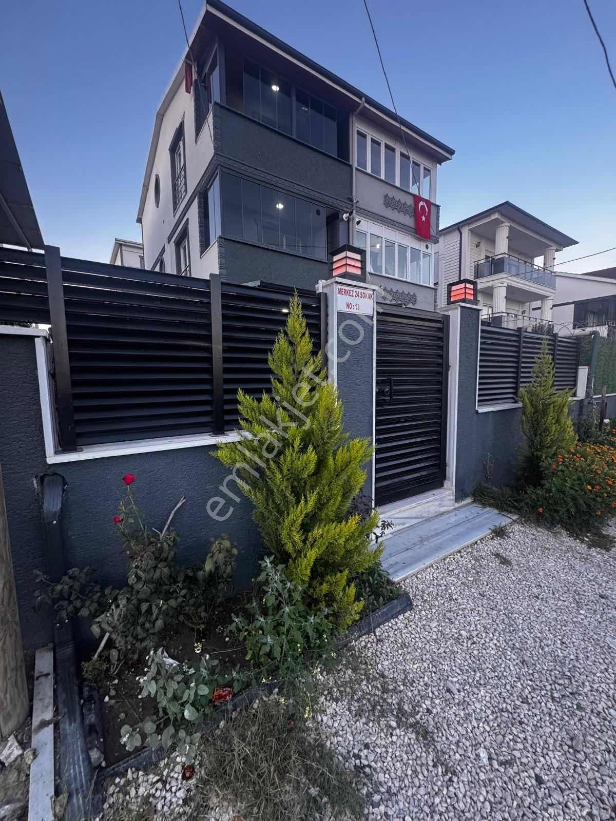5 Yaşında 4+1 Lüks Villa | 200 M² Net | Kombili | Oturuma Hazır — fotoğraf 27