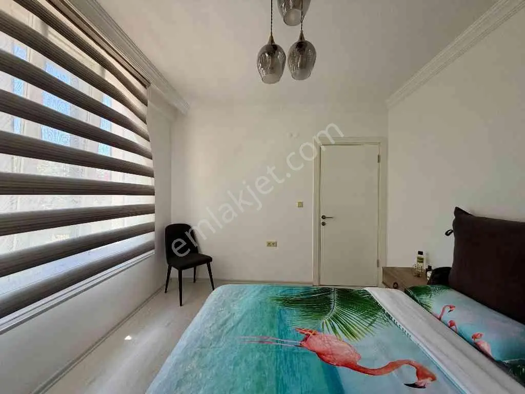 Kuşadasında Güvenlikli Site İçerisinde Deniz Manzaralı 1+1daire — fotoğraf 6