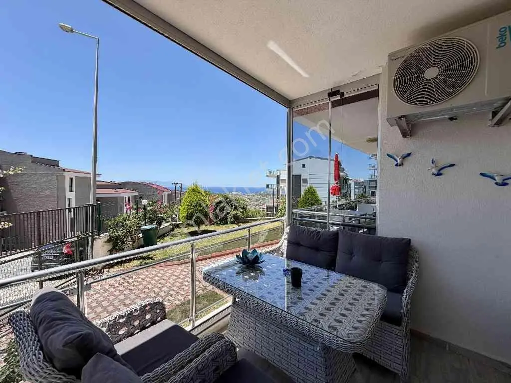 Kuşadasında Güvenlikli Site İçerisinde Deniz Manzaralı 1+1daire — fotoğraf 29