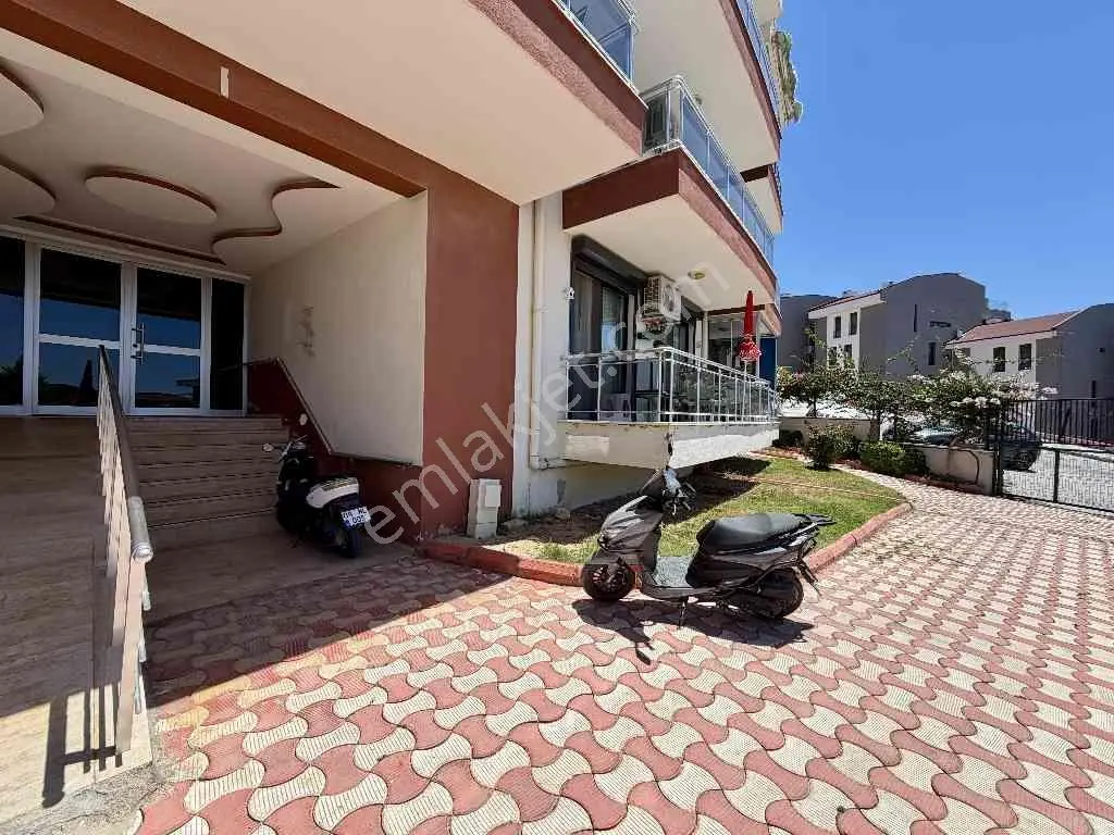 Kuşadasında Güvenlikli Site İçerisinde Deniz Manzaralı 1+1daire — fotoğraf 31