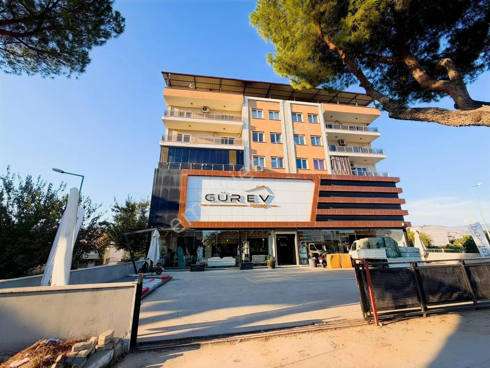 Konut Emlaktan Nazilli Cumhurıyet Mh Satılık Lüks 3+1 Daire