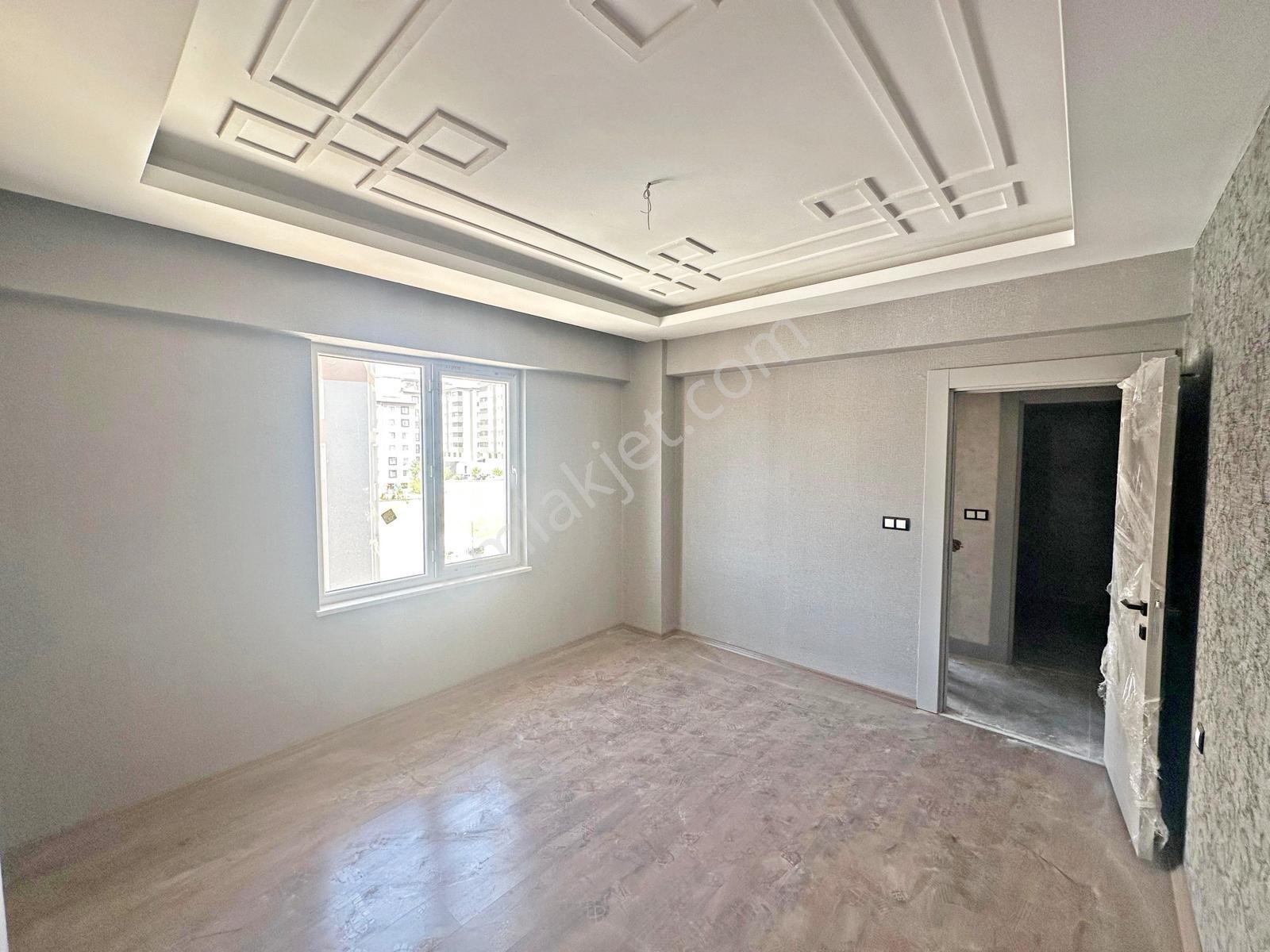 Belkız'da Park Yakını Yerden Isıtma Geniş Balkon Site İçi Lüx2+1 — fotoğraf 18