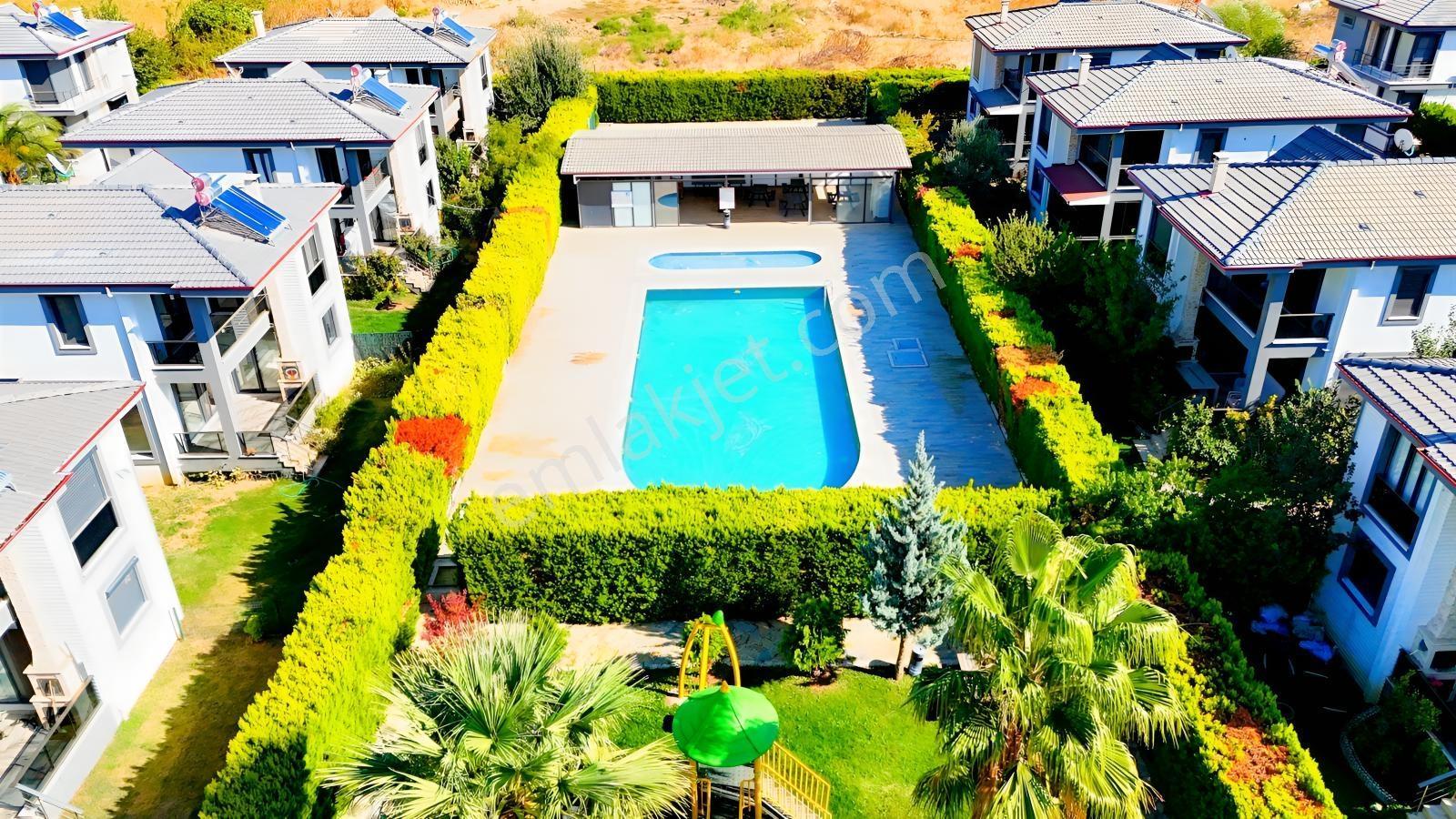 Vahdet'ten Yetkili Edremt'in Seçkin Villa Sitesine 5 +1 Müstakil — fotoğraf 4