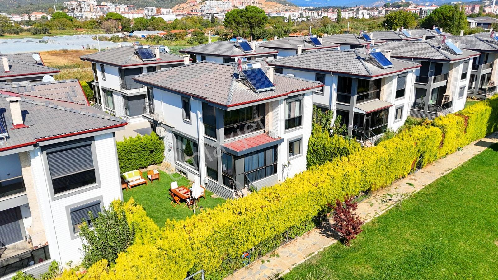 Vahdet'ten Yetkili Edremt'in Seçkin Villa Sitesine 5 +1 Müstakil — fotoğraf 8
