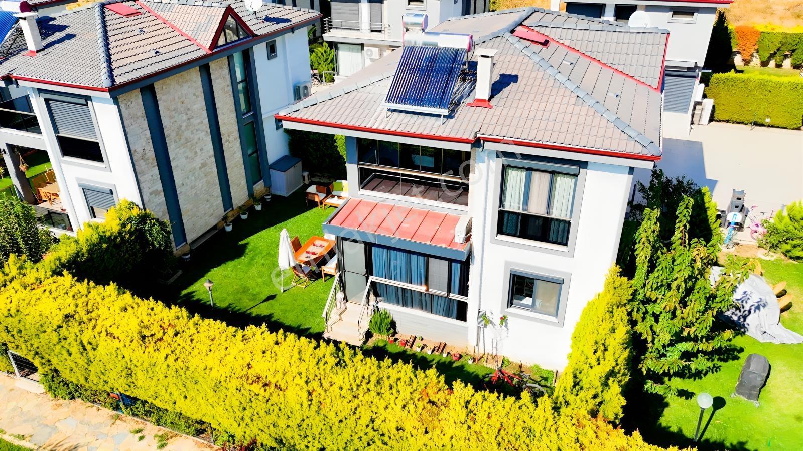 Vahdet'ten Yetkili Edremt'in Seçkin Villa Sitesine 5 +1 Müstakil — fotoğraf 9