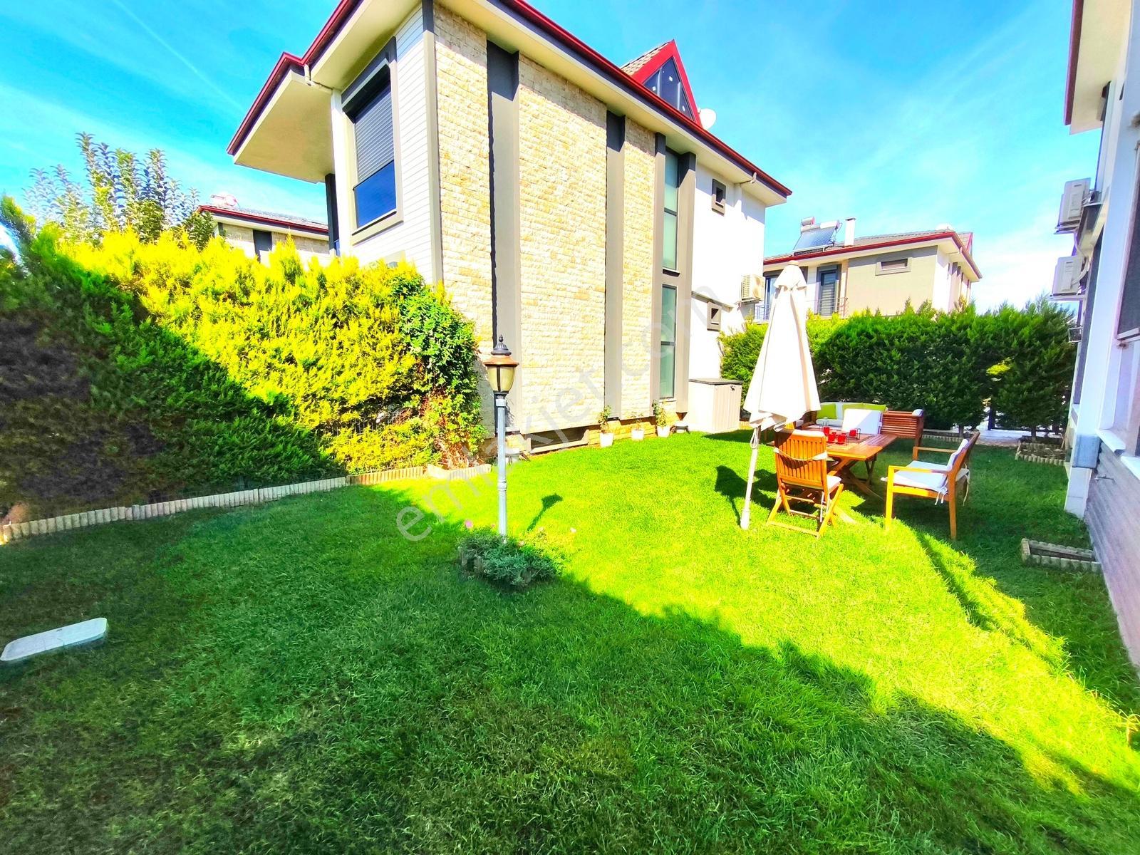 Vahdet'ten Yetkili Edremt'in Seçkin Villa Sitesine 5 +1 Müstakil — fotoğraf 12