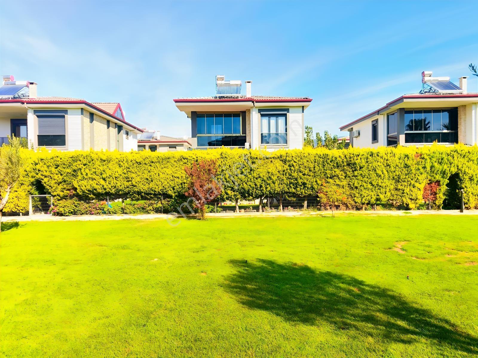 Vahdet'ten Yetkili Edremt'in Seçkin Villa Sitesine 5 +1 Müstakil — fotoğraf 16