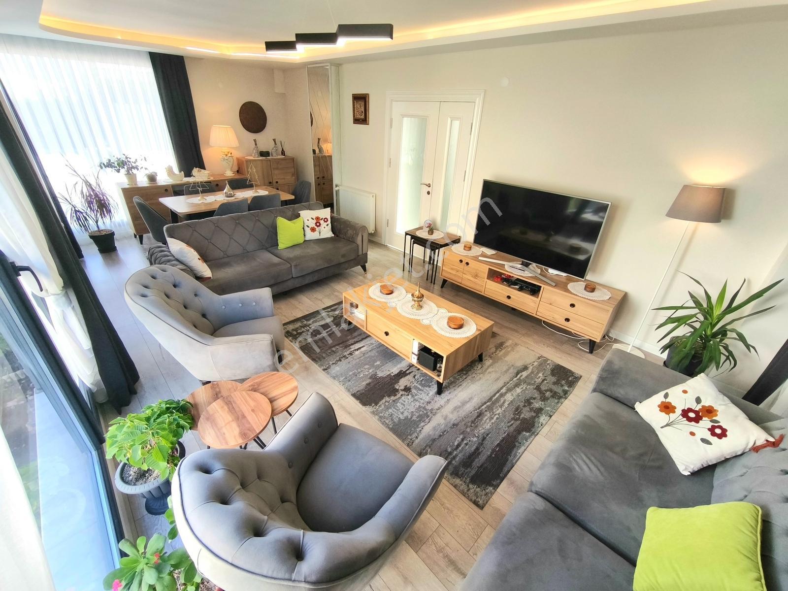 Vahdet'ten Yetkili Edremt'in Seçkin Villa Sitesine 5 +1 Müstakil — fotoğraf 19