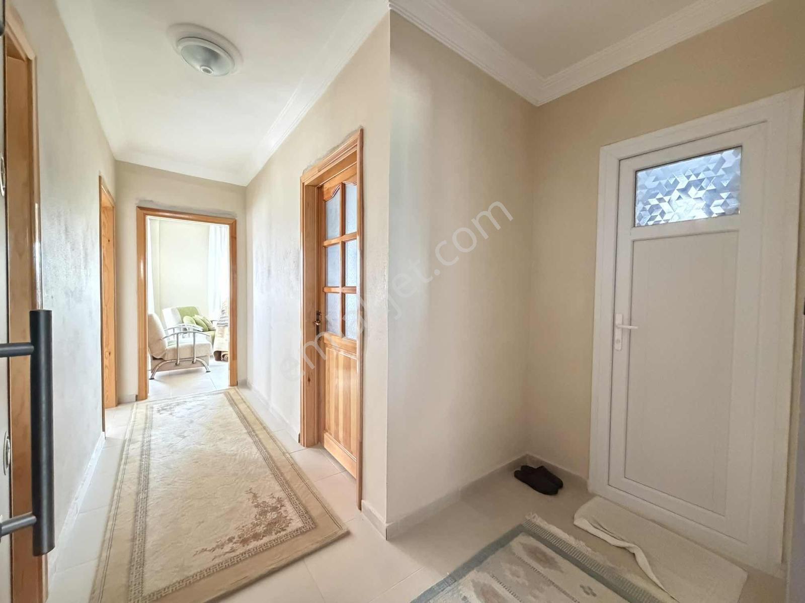 Arveden Doğa İle İç İçe Teraslı Bahçeli Komple Satılık Ev — fotoğraf 17