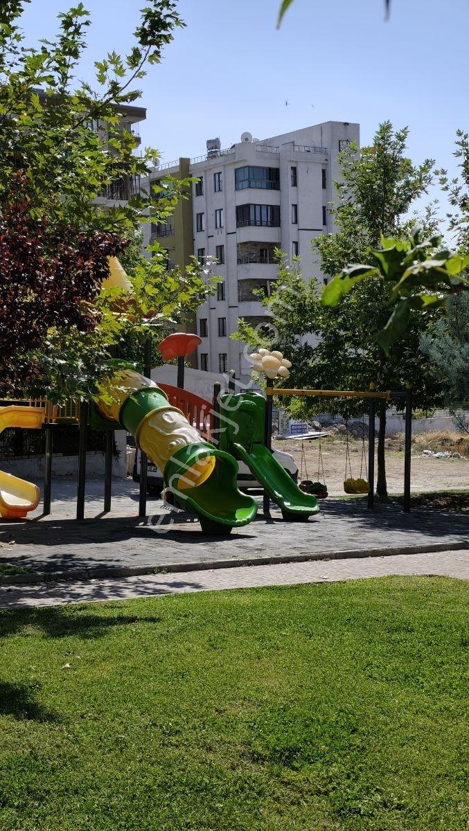 Güzelşehir Orman Müd. Aşağısı 5 Odalı Bakımlı Satılık Daire