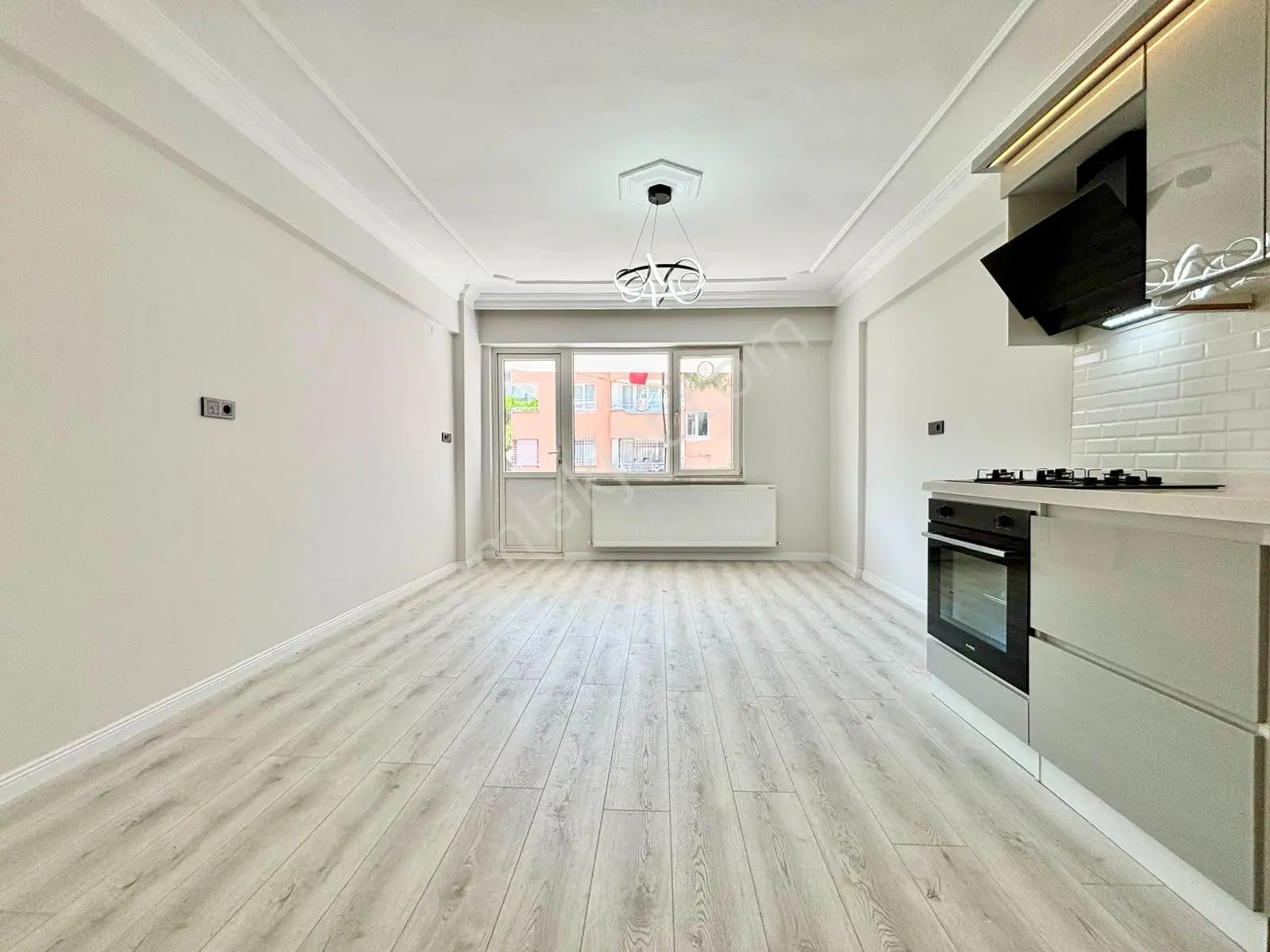 ꧁ay Emlak'tan꧂ikizçay'da Arakat Ön Cephe Denize 300 Metre Kombili Satılık 3+1 İçi Yenilenmiş Daire — fotoğraf 7