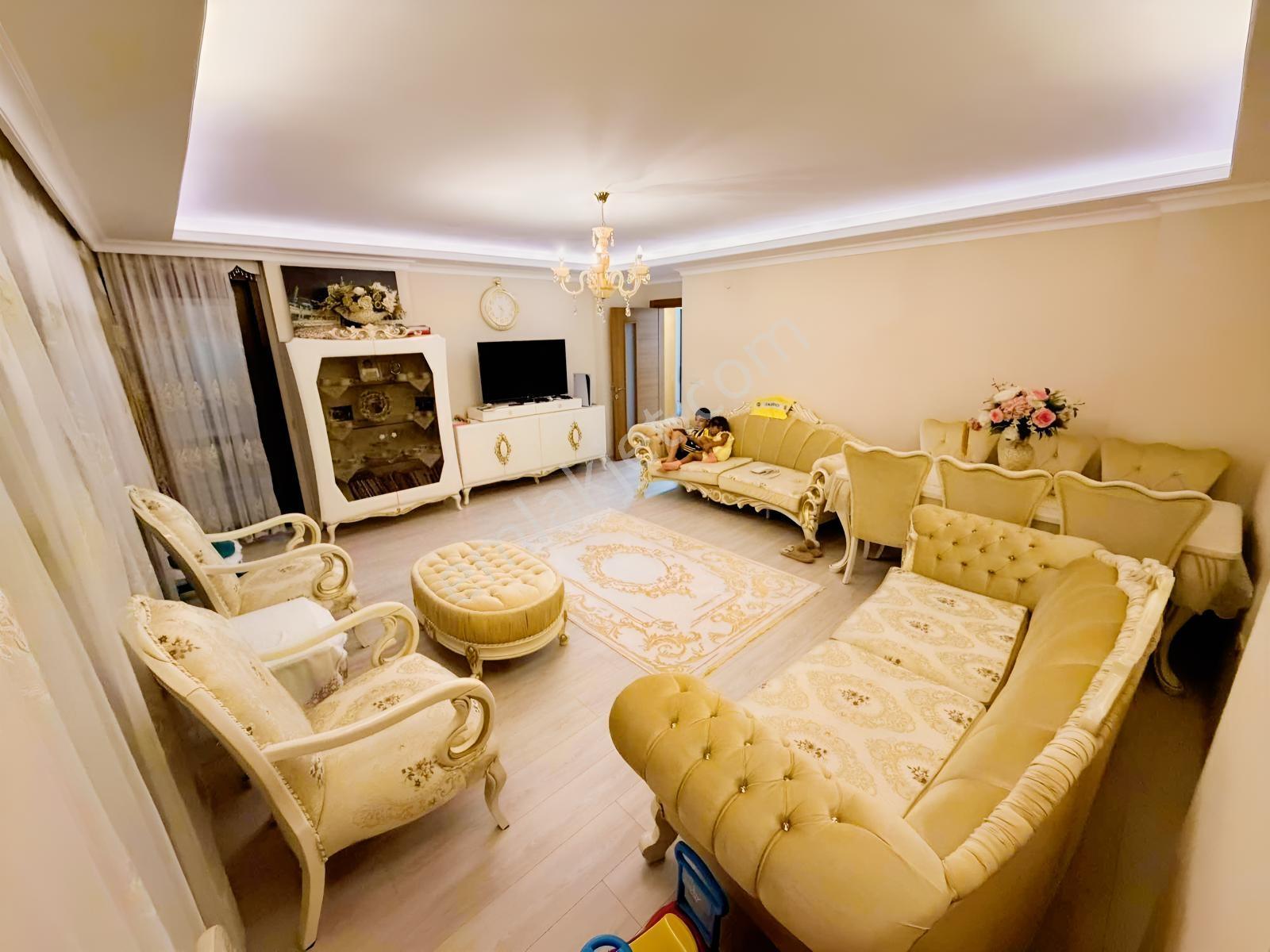 Remax Anka Güvencesiyle Eşyalı Satılık 3+1 Sadece Mükemmel !!!