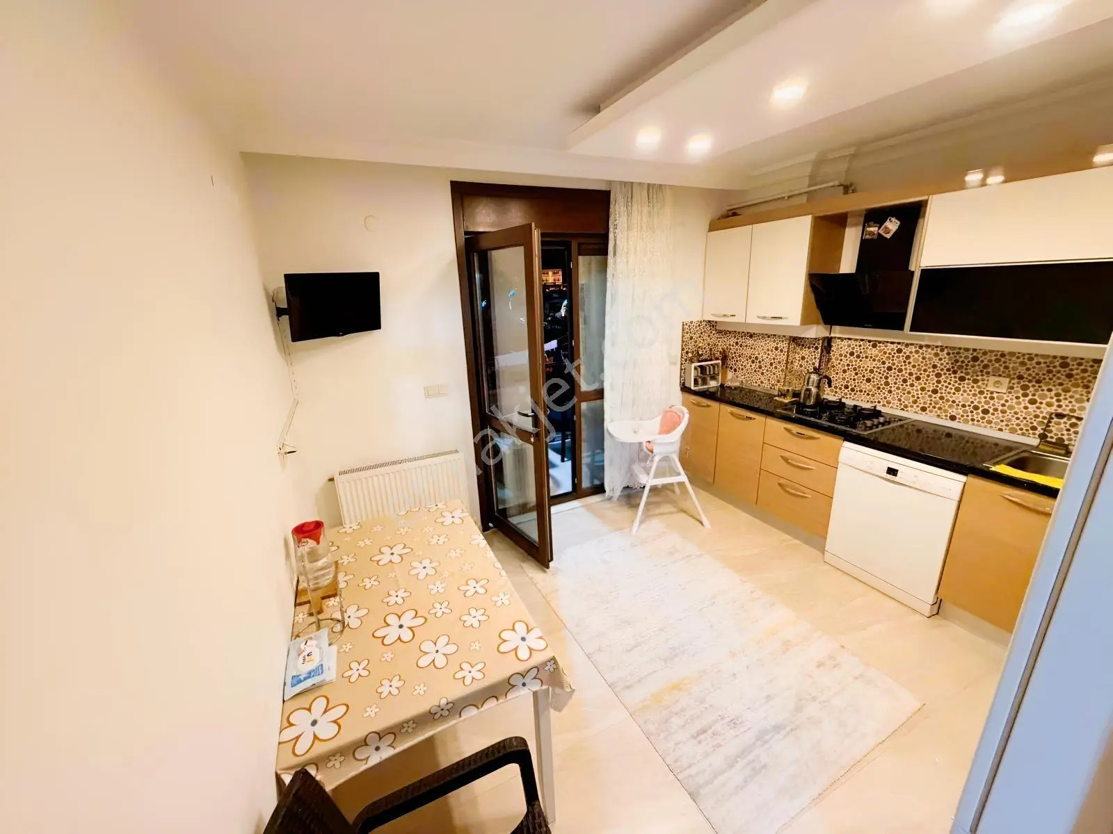 Remax Anka Güvencesiyle Eşyalı Satılık 3+1 Sadece Mükemmel !!! — fotoğraf 8
