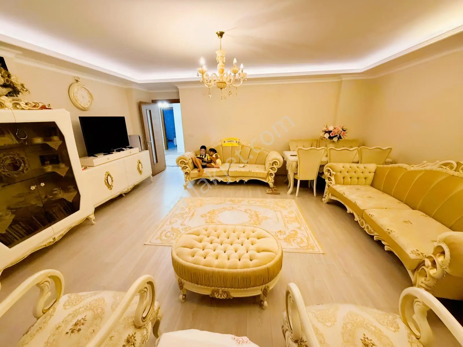 Remax Anka Güvencesiyle Eşyalı Satılık 3+1 Sadece Mükemmel !!! — fotoğraf 11