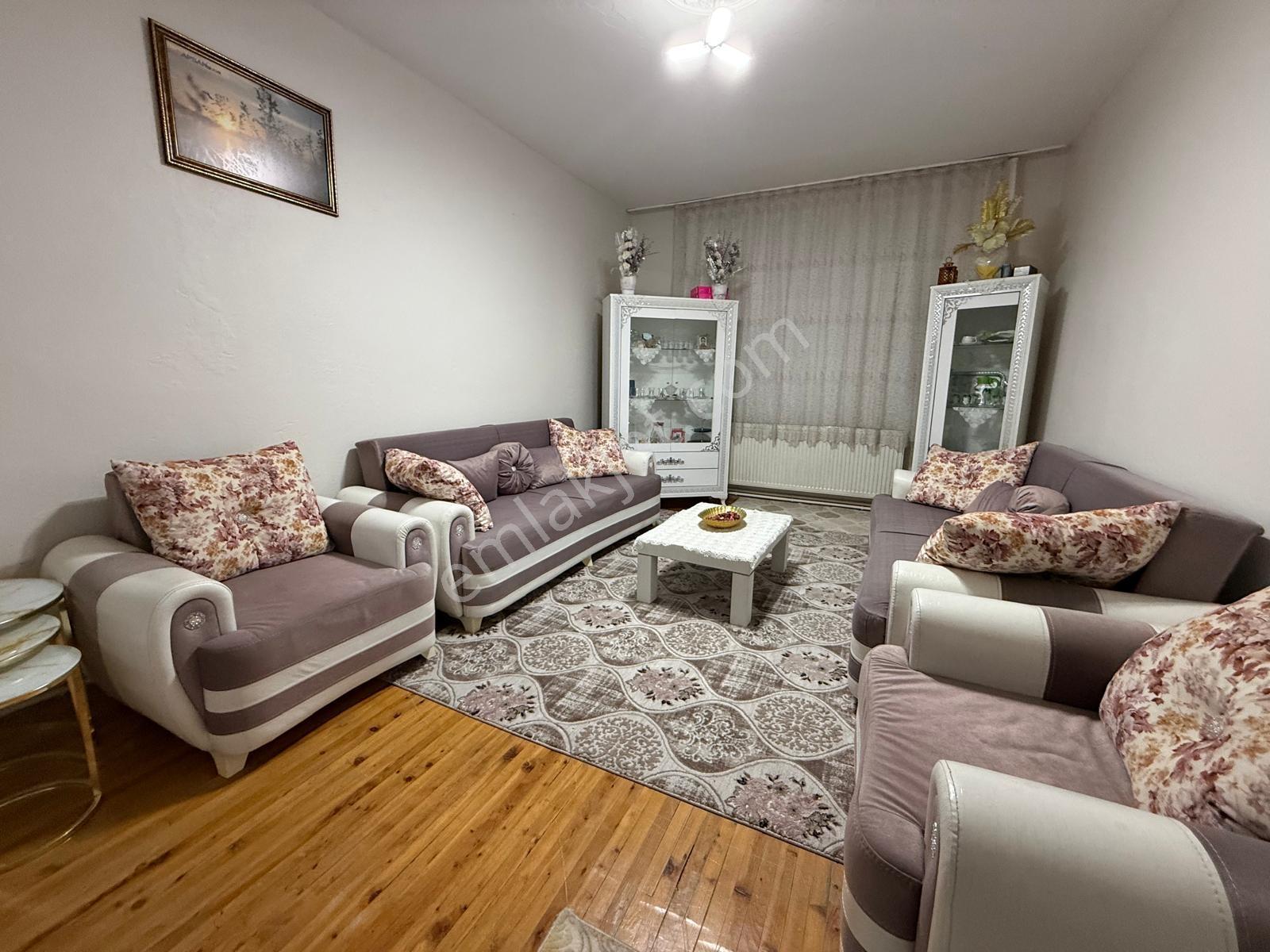 Binkonutlar Mah. Safahat Cad. Üzerinde Satılık 3+1 Daire — fotoğraf 2