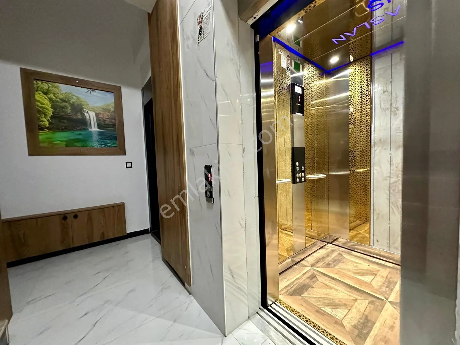 ꧁ay Emlak'tan꧂burhaniye Ören Bahçelievler'de Yerden Isıtmalı Arakat Köşe Ön Cephe Satılık 1+1 Daire — fotoğraf 22