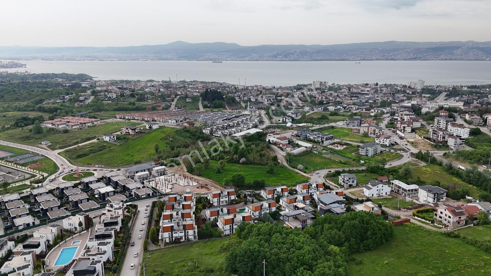 Cb Mark'tan 5+1 Satılık Site İçi Özel Tasarım Triplex Villa — fotoğraf 3