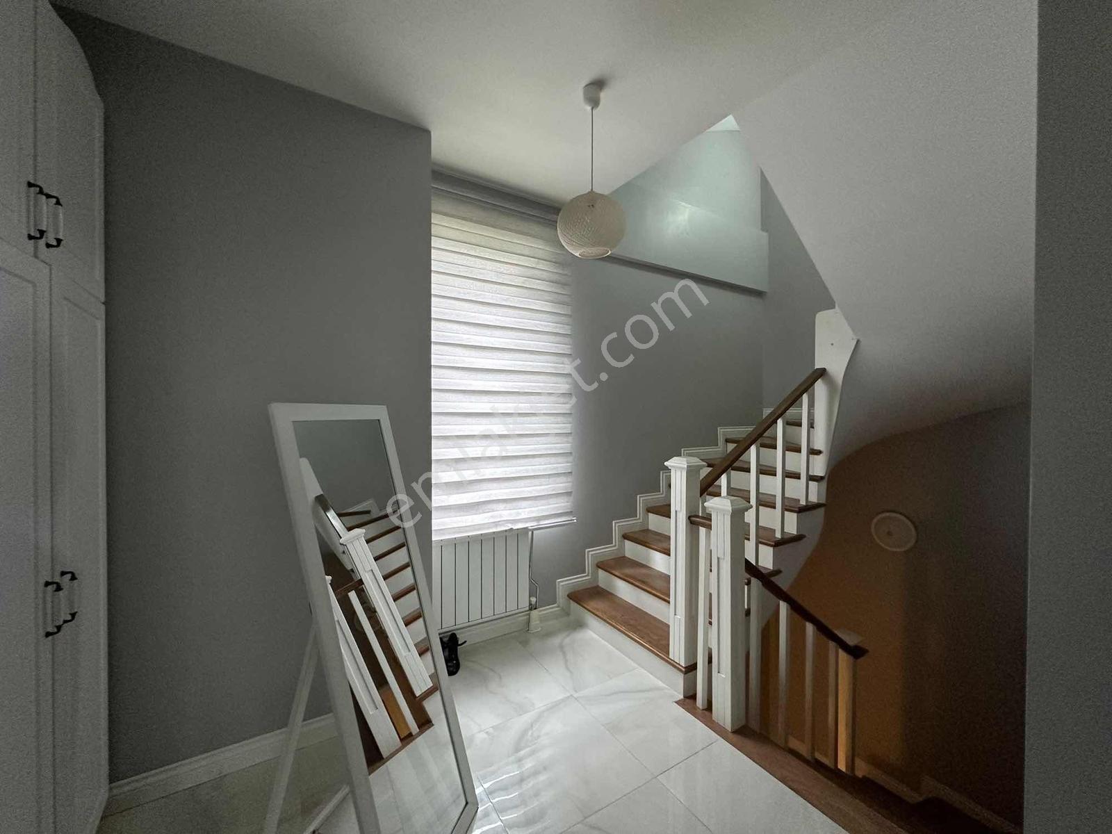 Cb Mark'tan 5+1 Satılık Site İçi Özel Tasarım Triplex Villa — fotoğraf 4