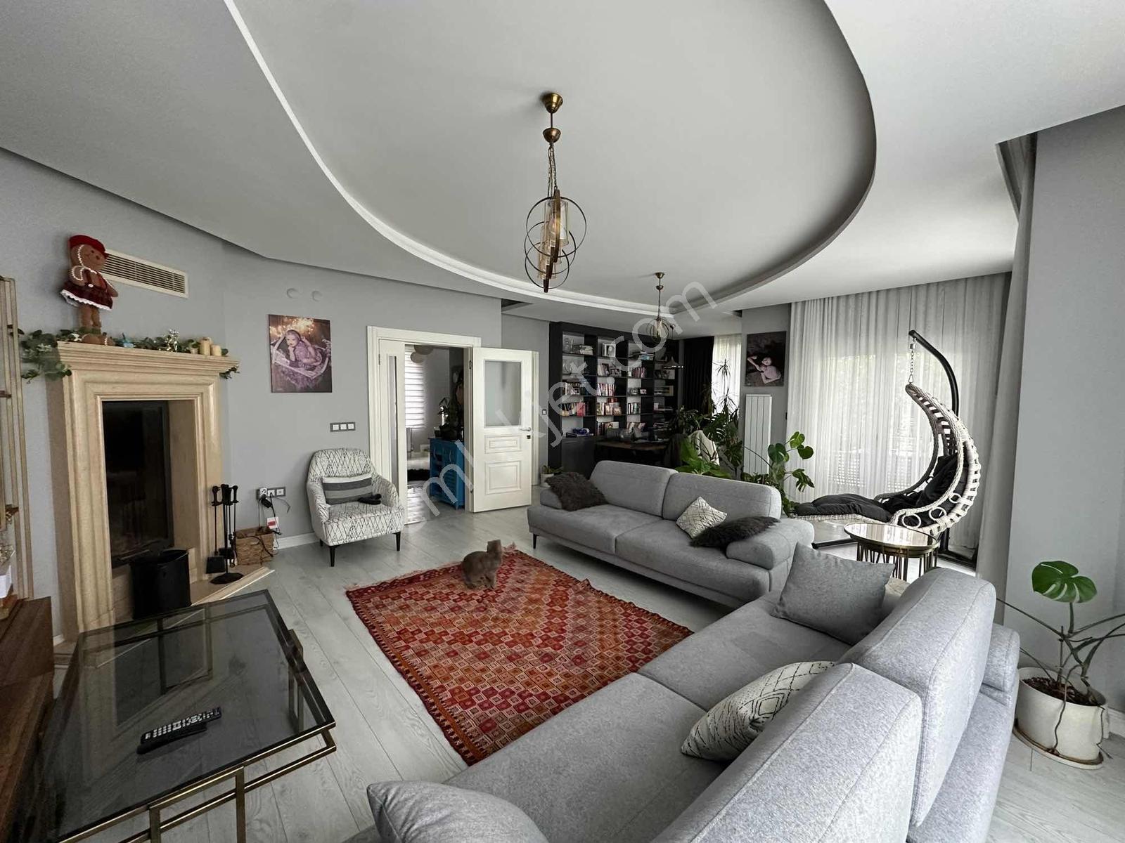 Cb Mark'tan 5+1 Satılık Site İçi Özel Tasarım Triplex Villa — fotoğraf 7