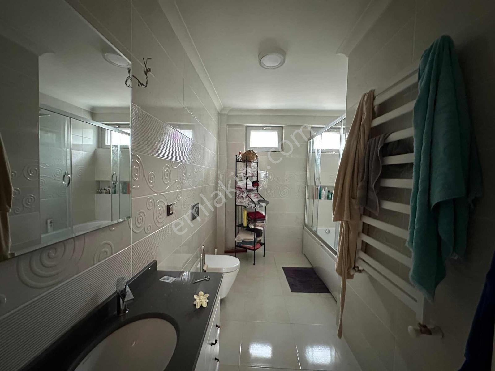 Cb Mark'tan 5+1 Satılık Site İçi Özel Tasarım Triplex Villa — fotoğraf 24