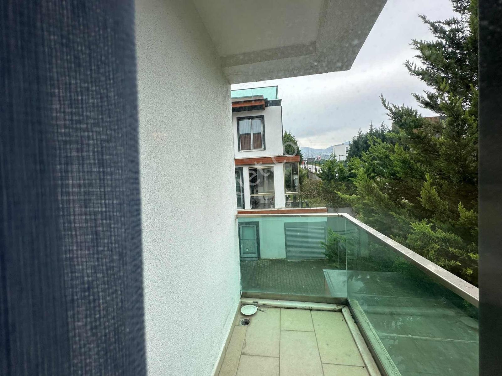 Cb Mark'tan 5+1 Satılık Site İçi Özel Tasarım Triplex Villa — fotoğraf 31