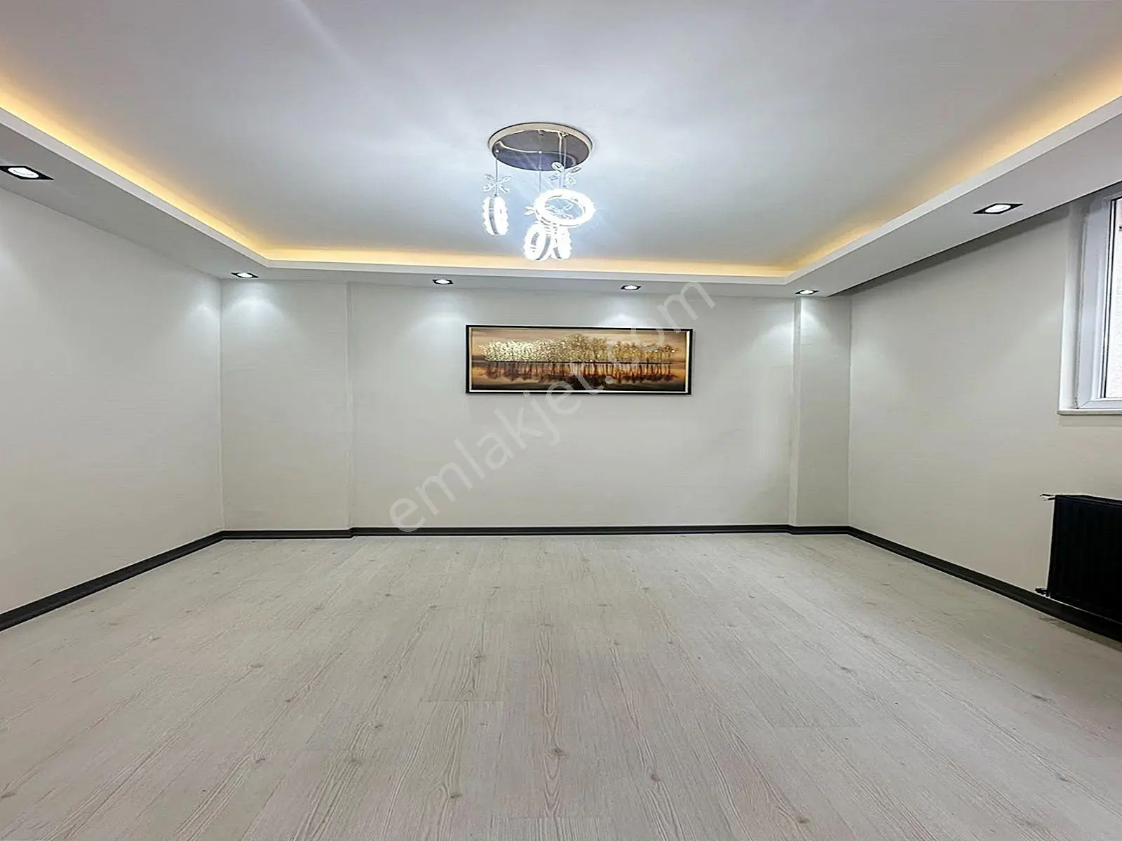 Metrobüse Yürüme Mesafesinde Full Dekorlu Giriş 2+1 Daire!!! — fotoğraf 4