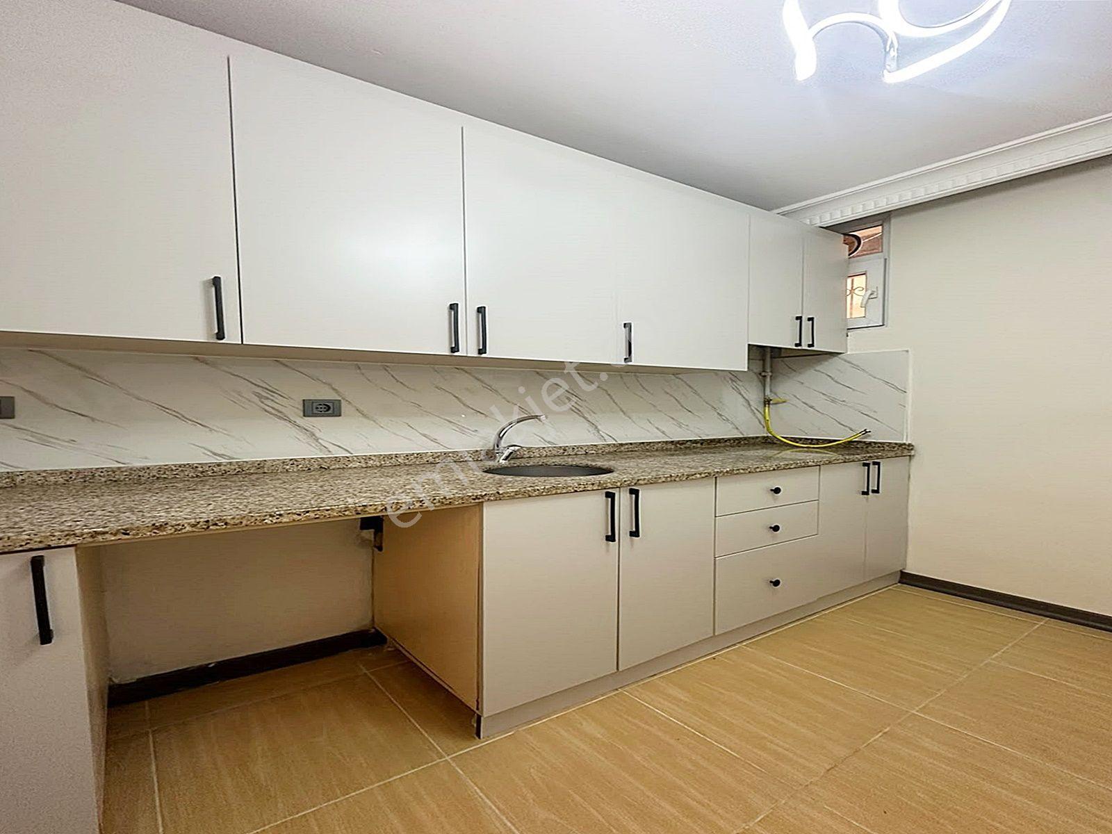 Metrobüse Yürüme Mesafesinde Full Dekorlu Giriş 2+1 Daire!!! — fotoğraf 6