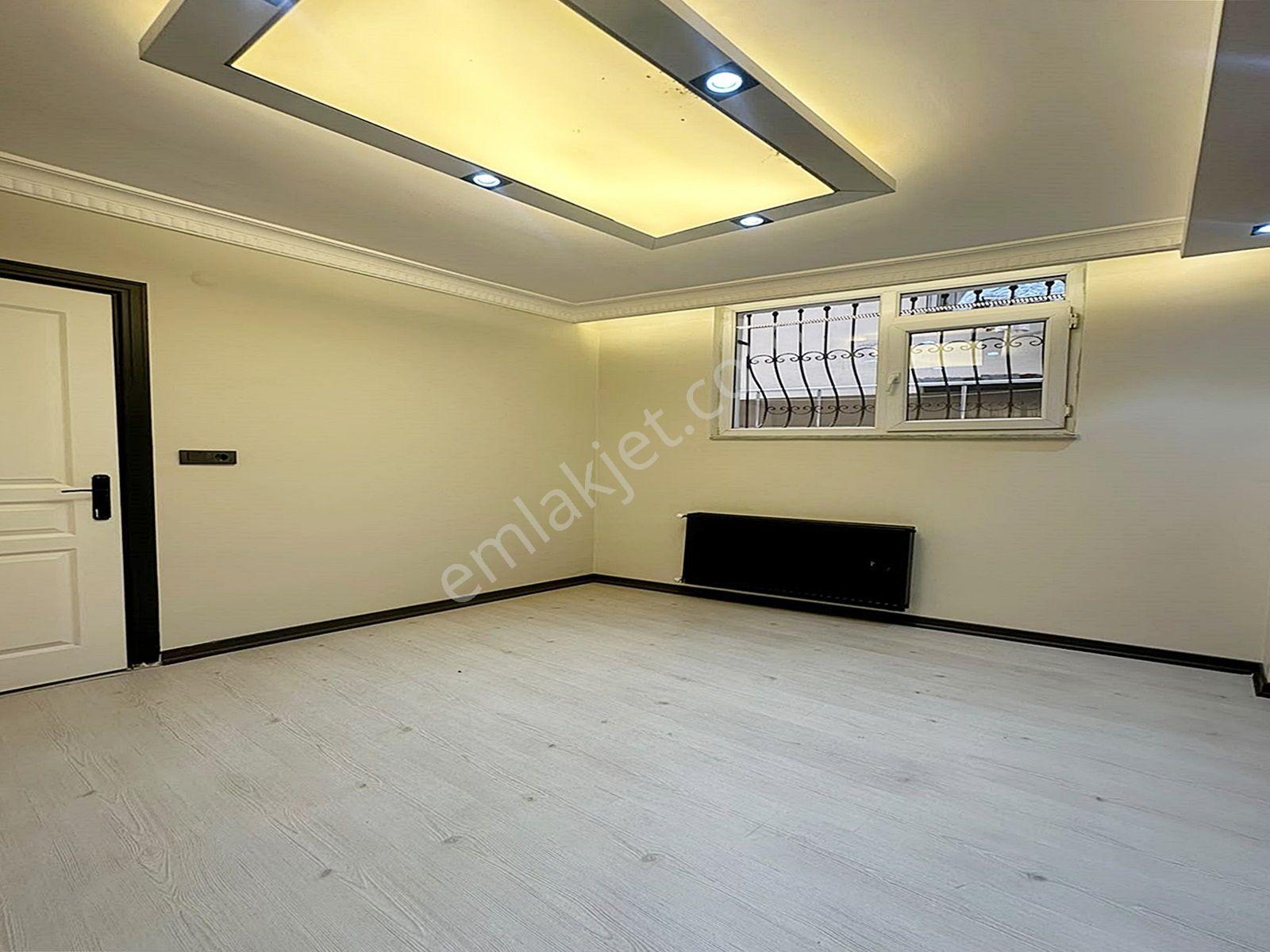 Metrobüse Yürüme Mesafesinde Full Dekorlu Giriş 2+1 Daire!!! — fotoğraf 9