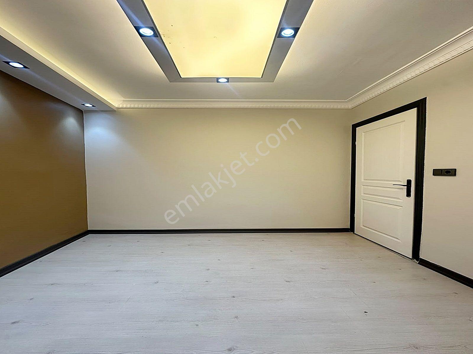 Metrobüse Yürüme Mesafesinde Full Dekorlu Giriş 2+1 Daire!!! — fotoğraf 11
