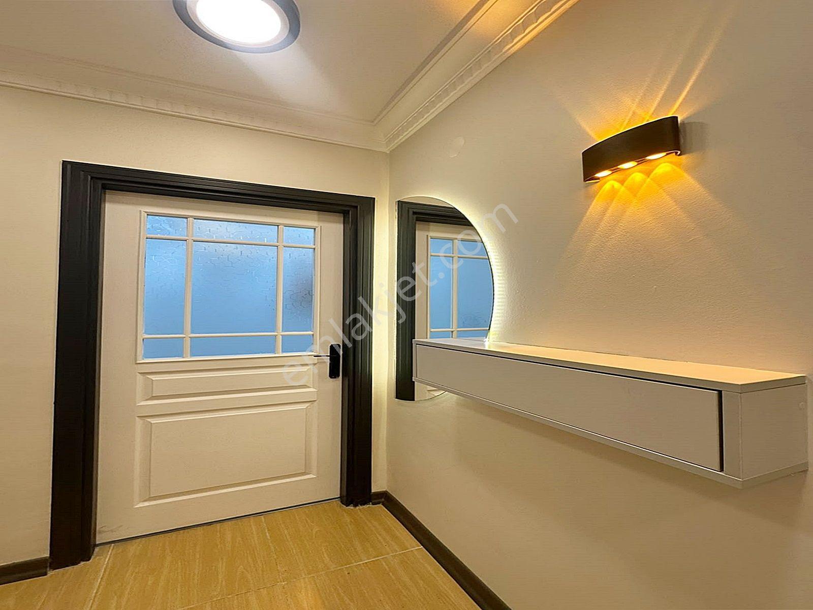 Metrobüse Yürüme Mesafesinde Full Dekorlu Giriş 2+1 Daire!!! — fotoğraf 16