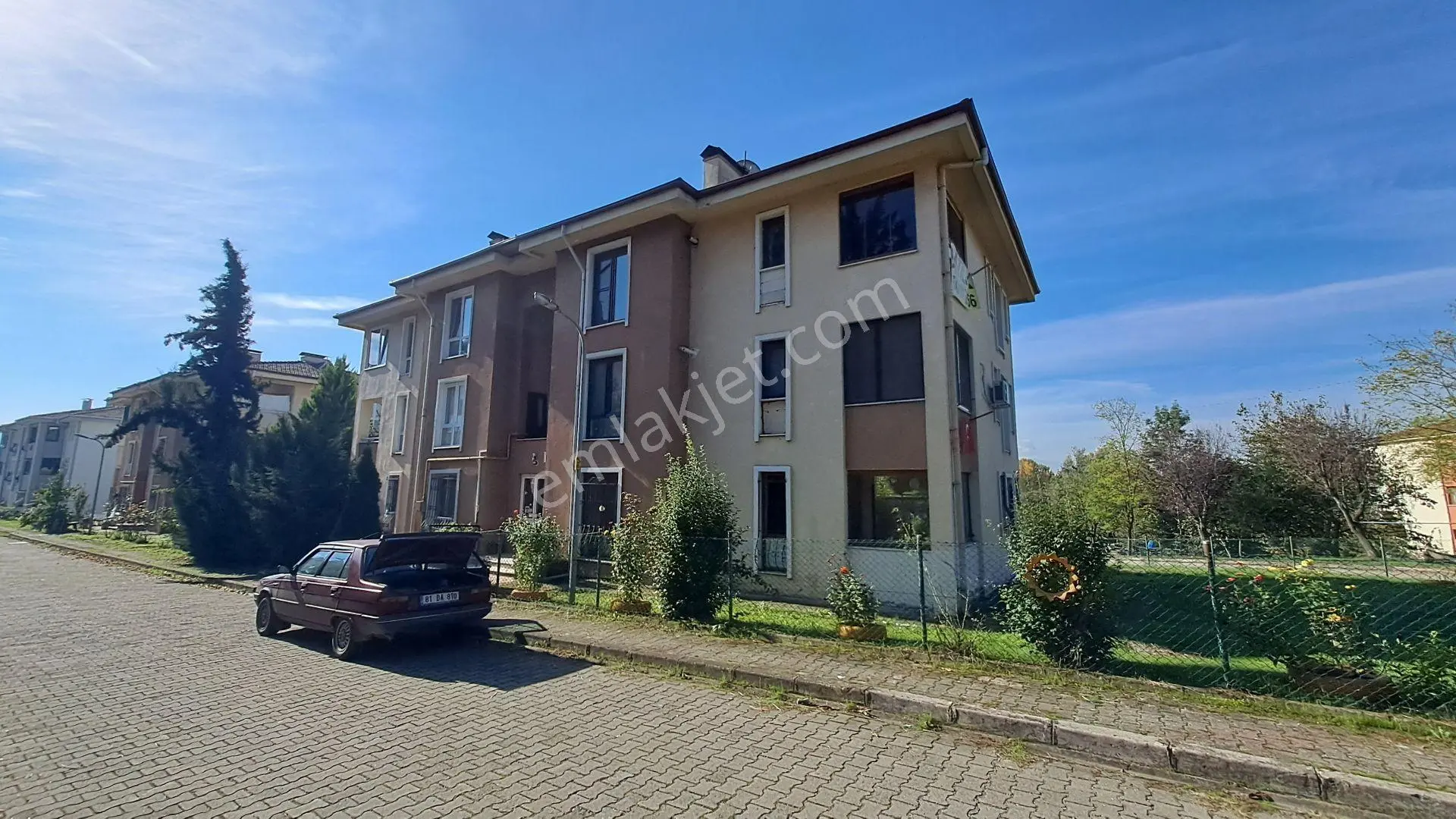 Kalıcı Konutlar 14. Bölgede Satılık Girişkat Daire