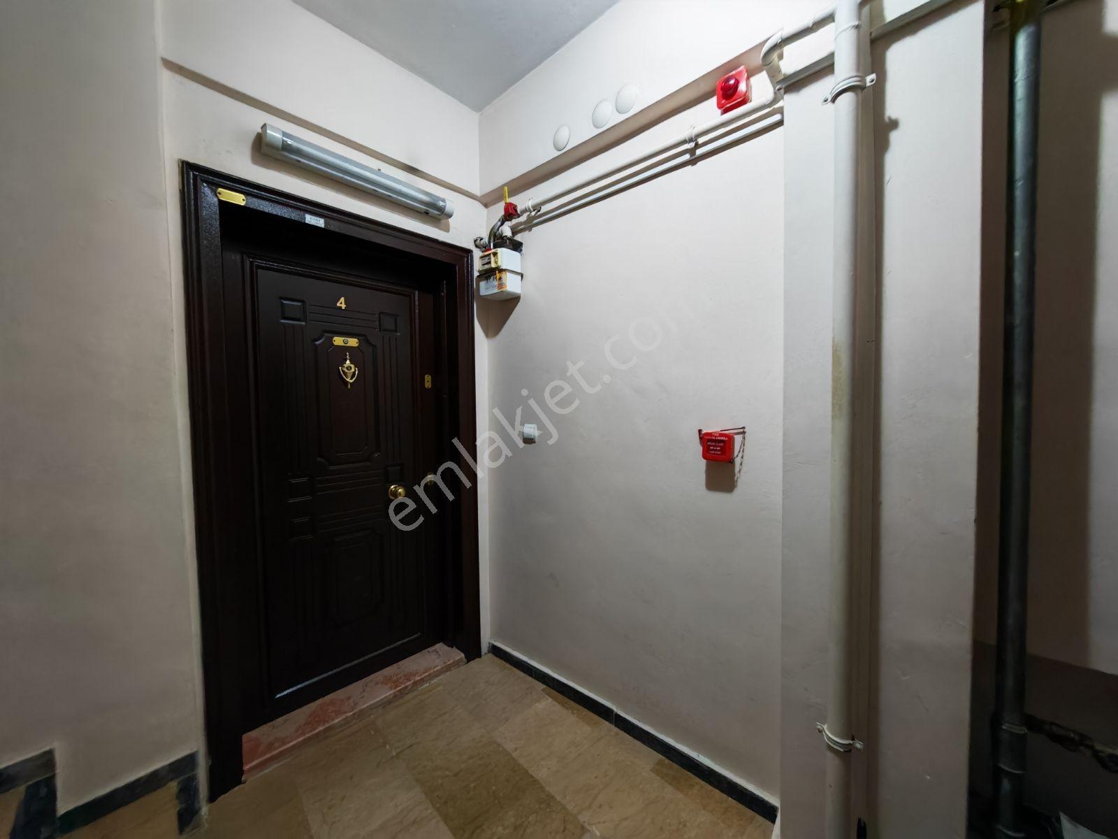 Rw Lıfe// Ömerağa Mah. Köşe Bina Ara Kat 2+1 Satılık Daire — fotoğraf 5