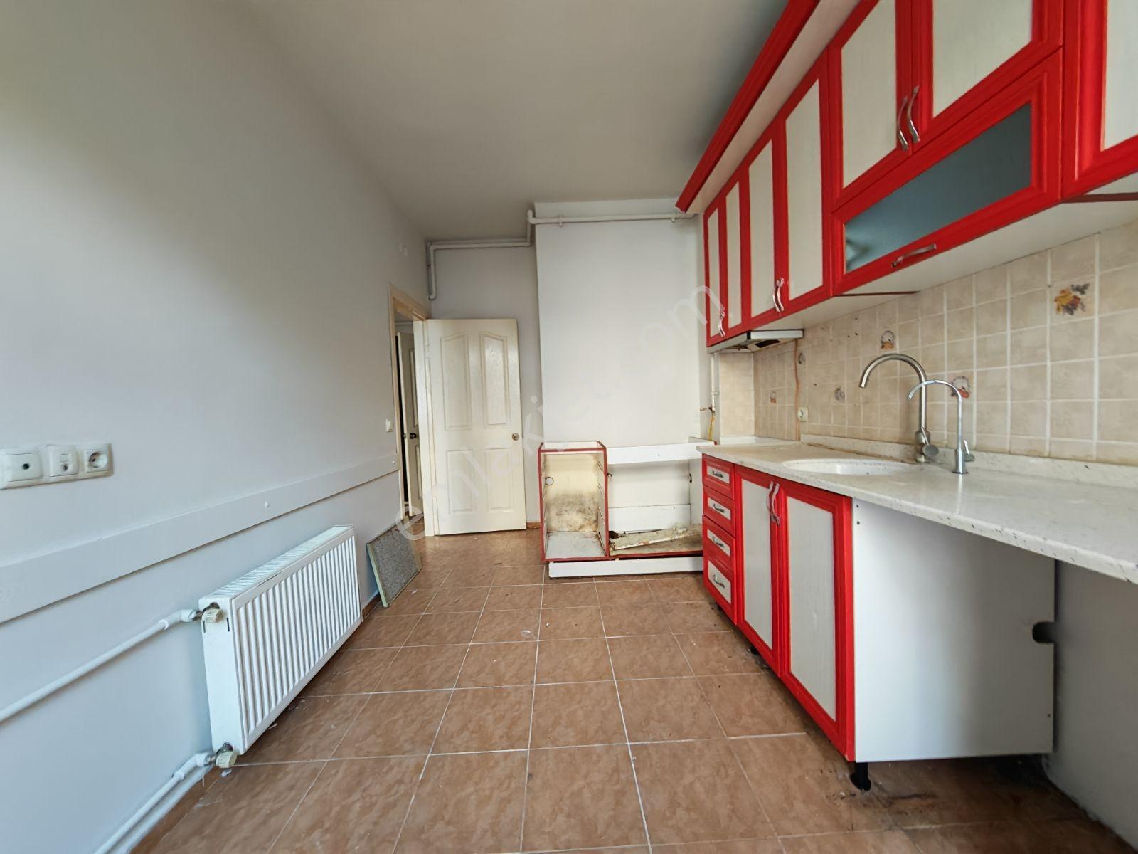 Rw Lıfe// Ömerağa Mah. Köşe Bina Ara Kat 2+1 Satılık Daire — fotoğraf 16