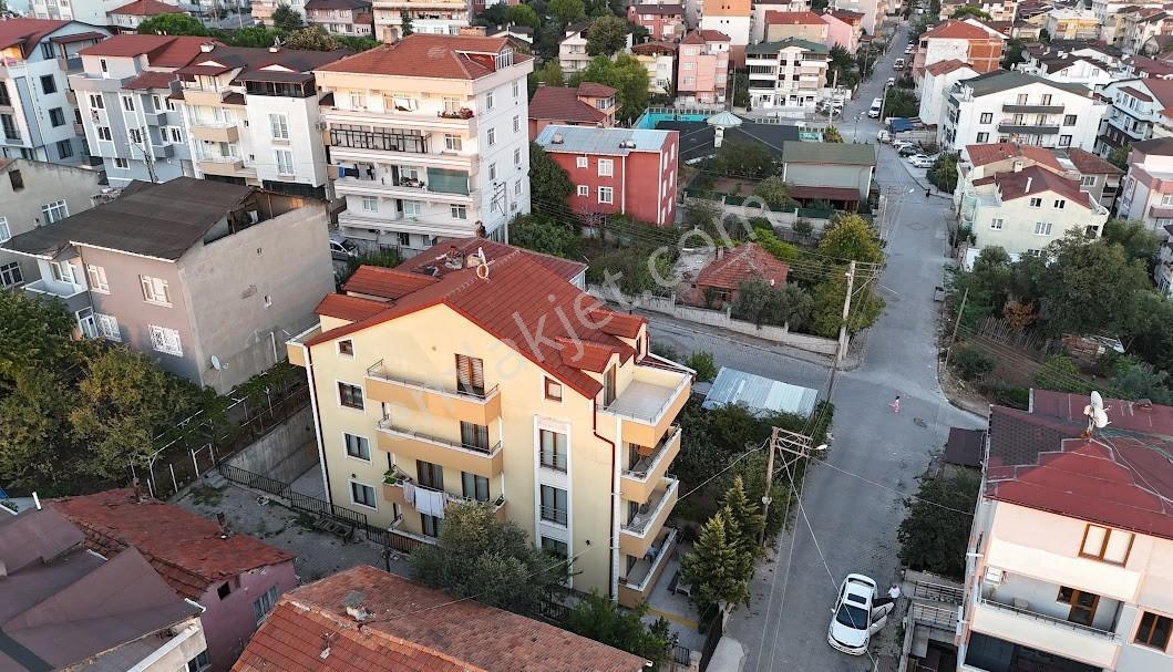 Cb-mark'tan Derince Merkez 3 Katlı 3 Daire Satılık Mustakil Bina — fotoğraf 2